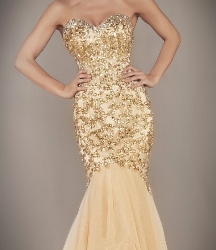 златна рокля