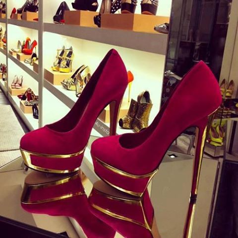 обувки виолетово и златно