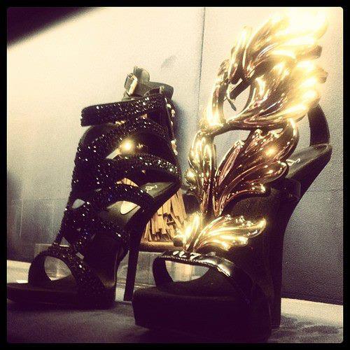 златни обувки