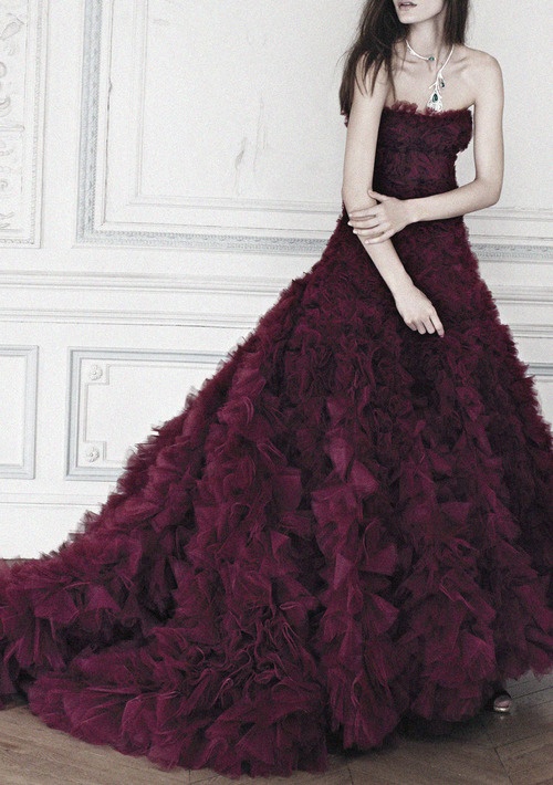 лилава абитуриентска рокля