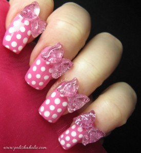 розови нокти на бели точки с панделки