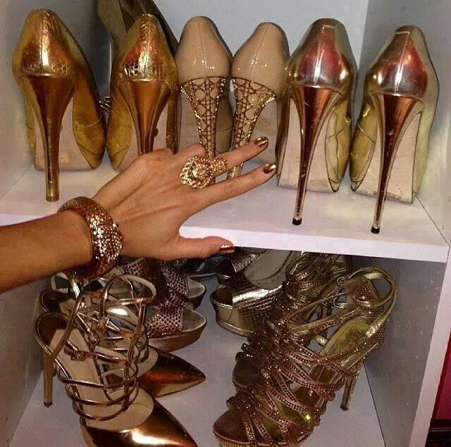 Златни Обувки