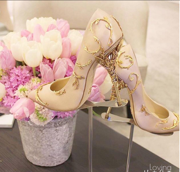 Бални Обувки Цвят Шампанско със Златисти Декорации