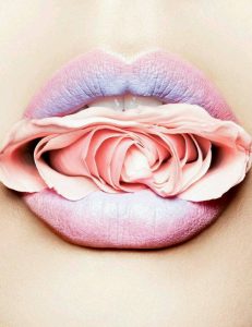 Блестящи Модерни Розови Устни
