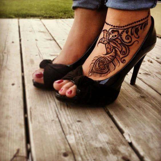 татуировка на крак с къна