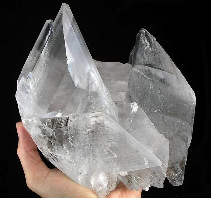 магически и лечебни свойства на планинския кристал