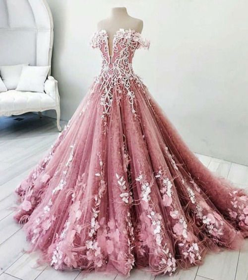  дълга бална рокля с флорални декорации цвят розов