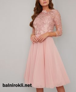 Розова бална рокля средна дължина