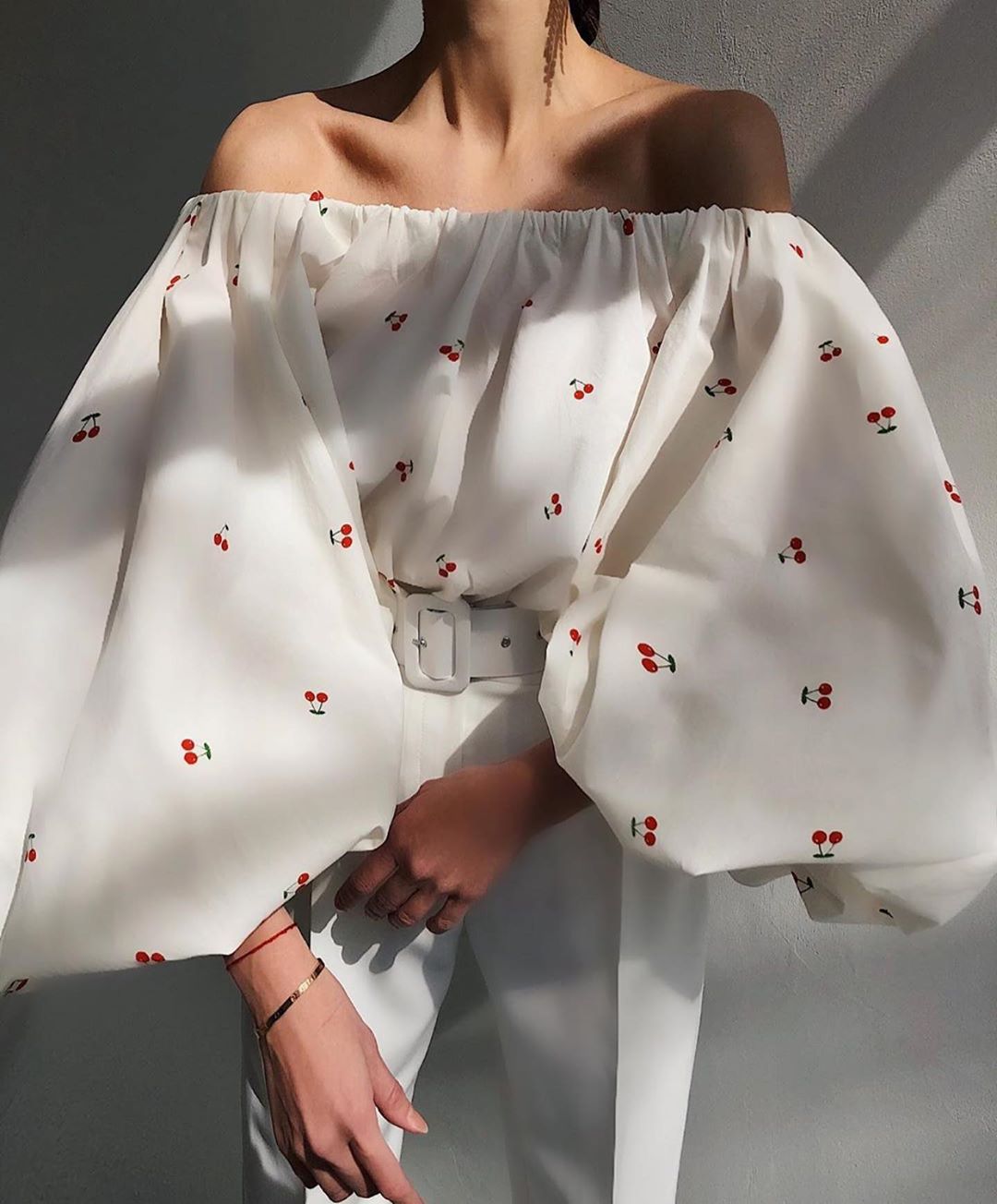 Модни Блузи за Есен 2020: Модели, които ще ви Помогнат да Изглеждате Перфектно